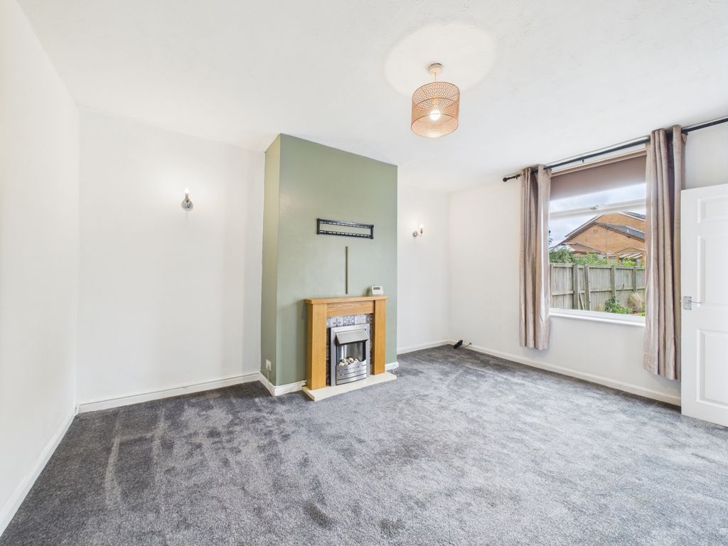 Property photo 3 of 19 Living Dining Room