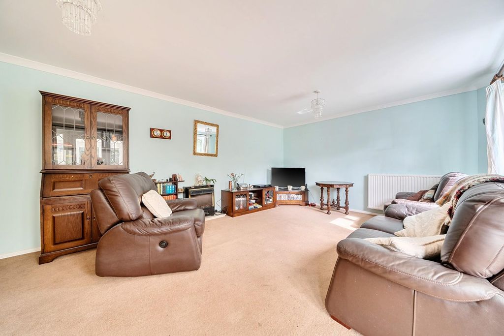 Property photo 3 of 21 1435045-3-69ce596088F99.Jpg