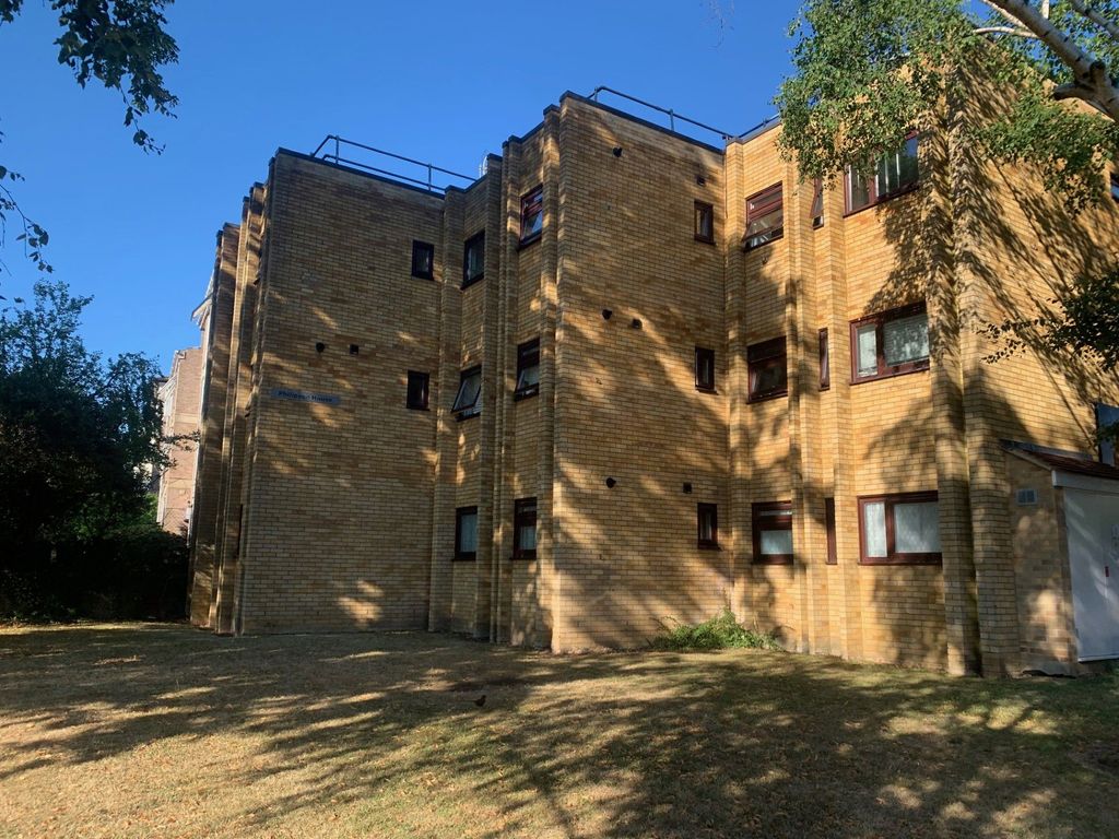 Property photo 1 of 6