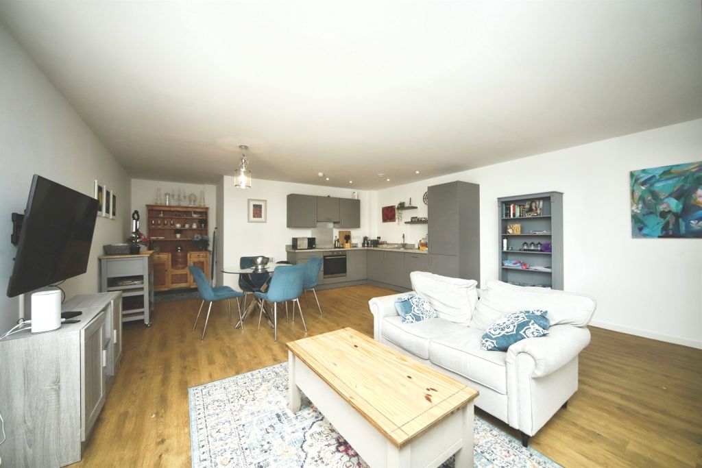 Property photo 2 of 12
