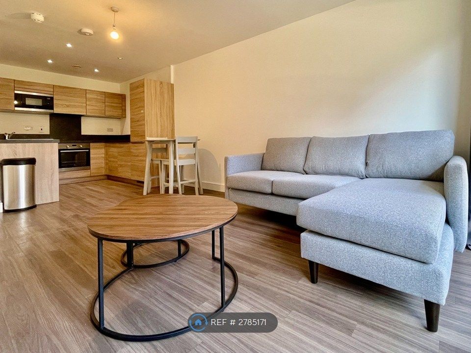 Property photo 1 of 16 Living Room