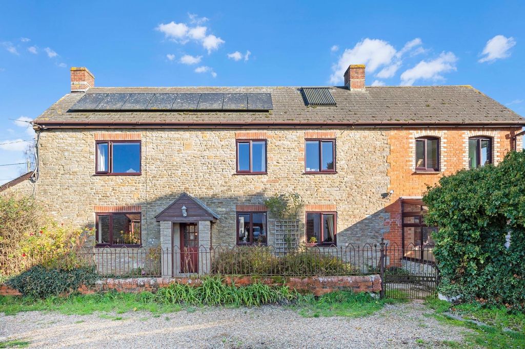 Property photo 1 of 37