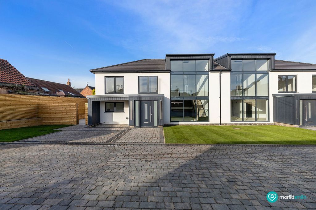 Property photo 1 of 40