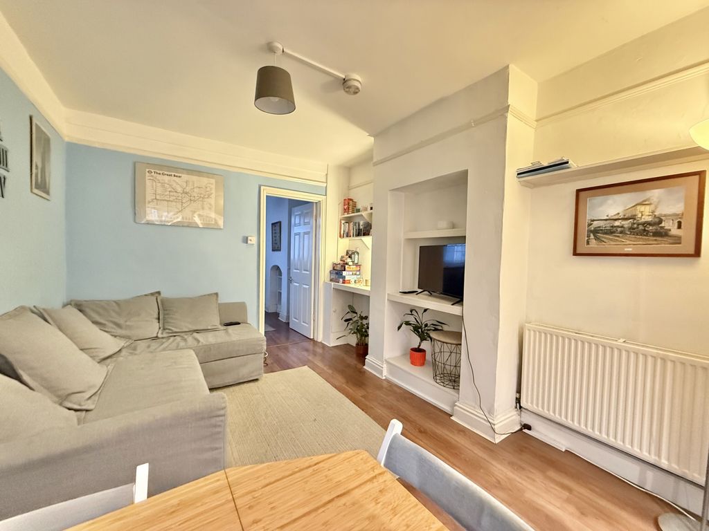 Property photo 3 of 12 Photo 5