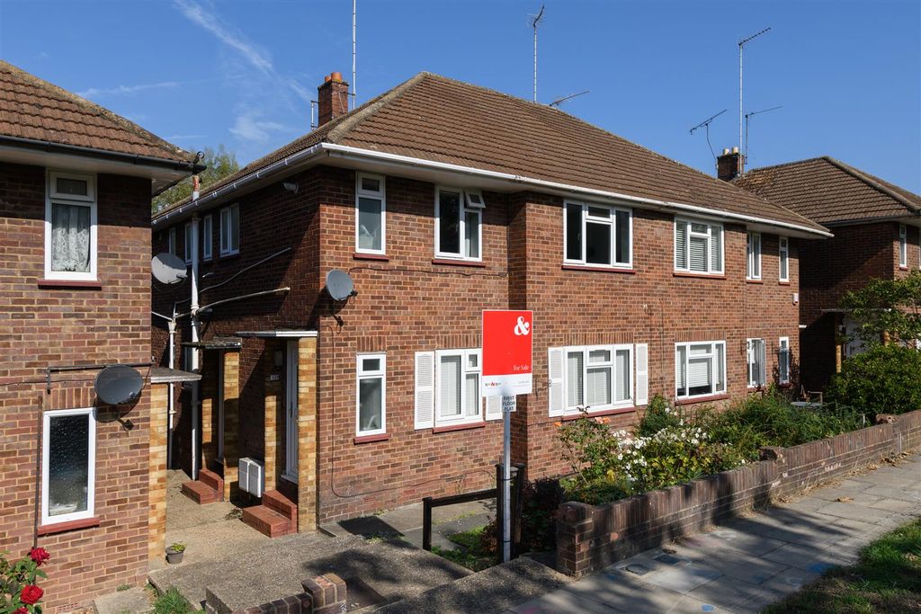 Property photo 1 of 13 The Vale 13.Jpg