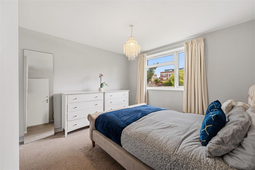 Property photo 3 of 16 3