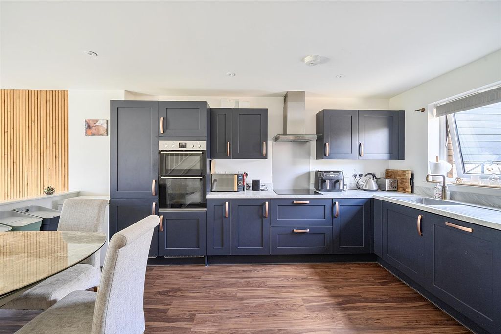 Property photo 2 of 16 1473274-13-6A28254Ab29Bc.Jpg