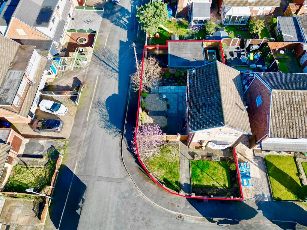 Property photo 1 of 25