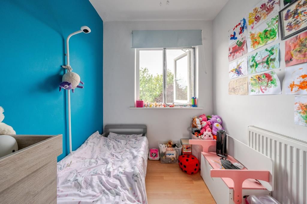 Property photo 2 of 20 Bedroom