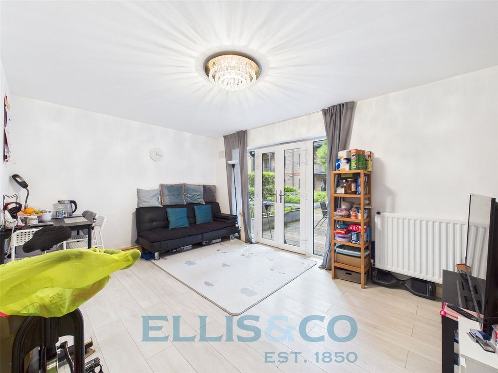 Property photo 3 of 12 Picture No. 07