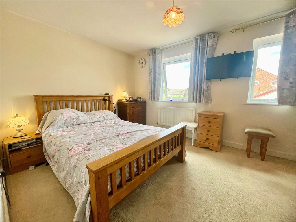 Property photo 2 of 15 Bedroom One