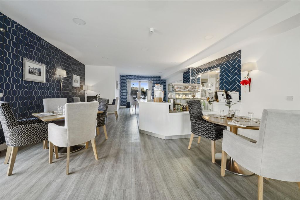 Property photo 3 of 53 66A81d8E-55Bf-4Cdb-Abab-4703ba8cd9E1Pbdmcs-37 The