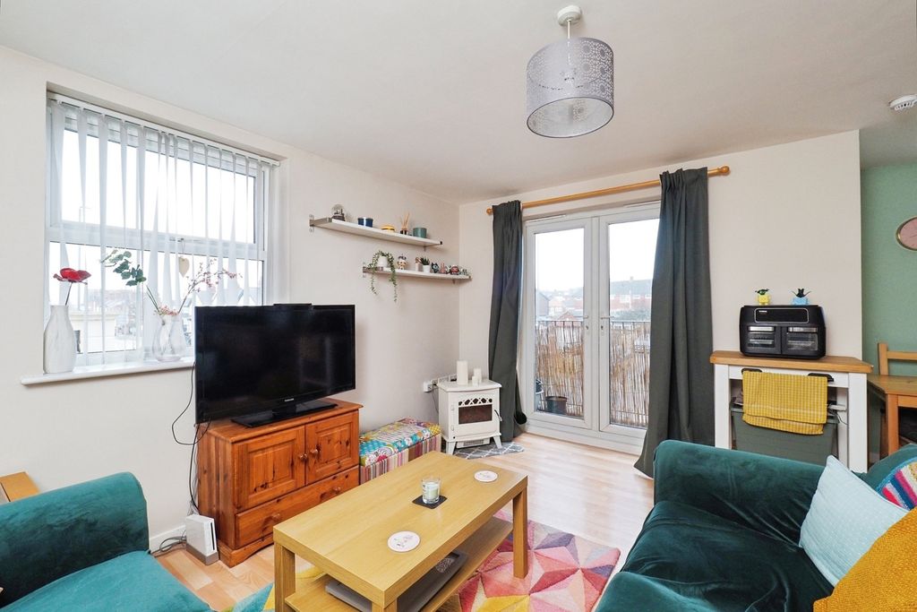 Property photo 2 of 12 Pbox-Img.Jpg