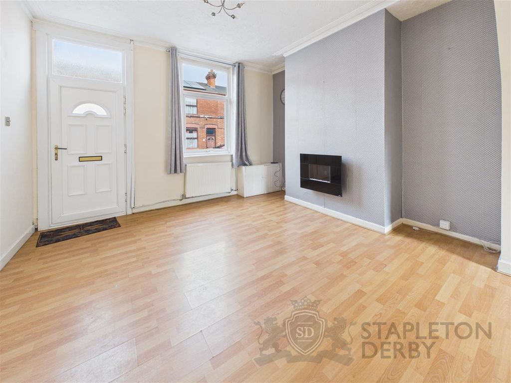 Property photo 3 of 10 Cam04709G0-Pr0360-Still004.Jpg