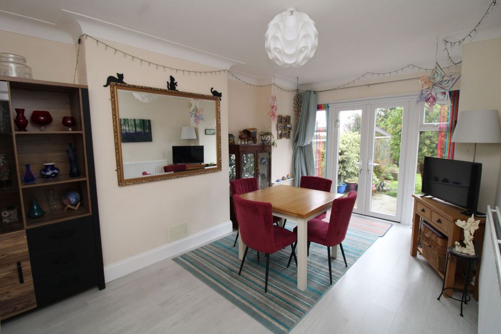 Property photo 3 of 24