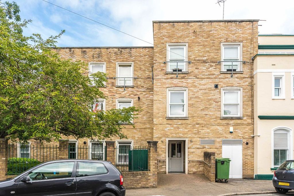 Property photo 1 of 7