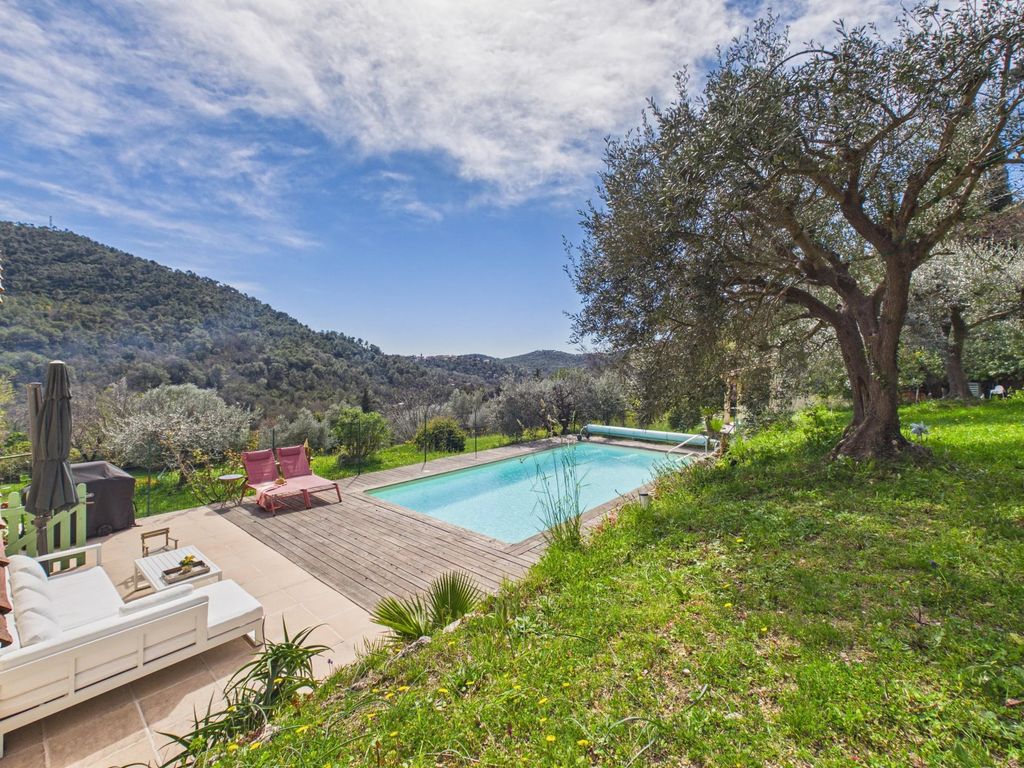 Property photo 3 of 27