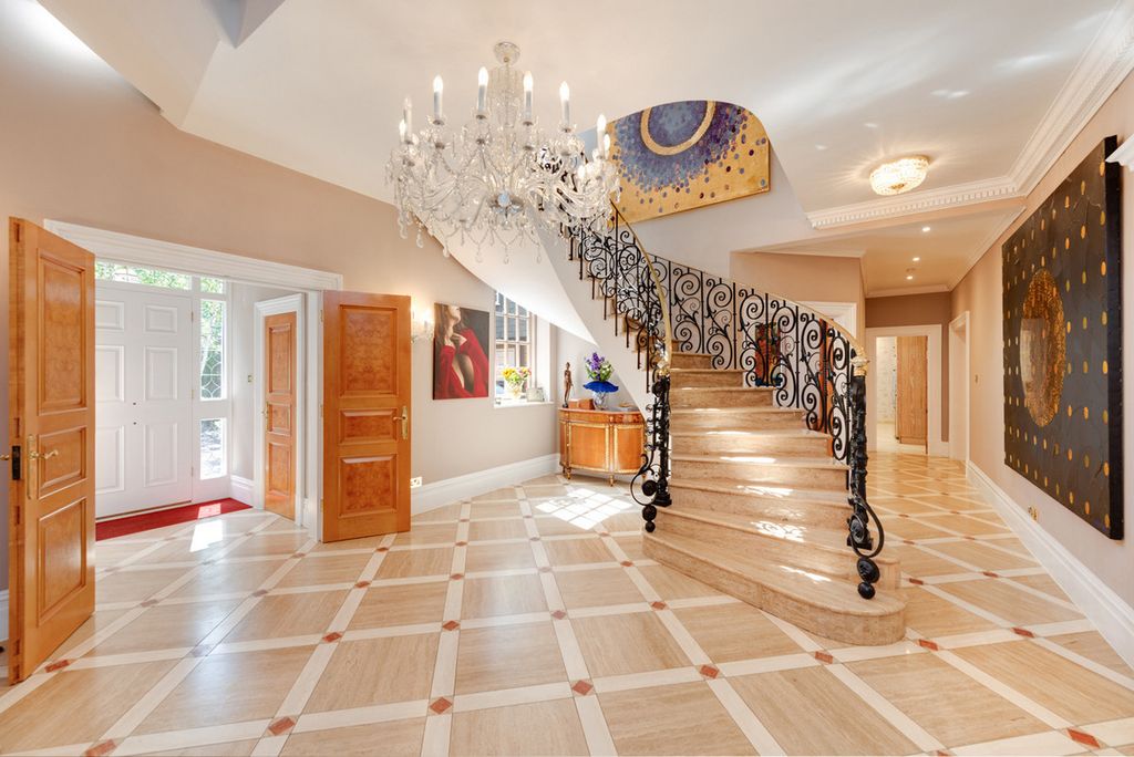 Property photo 3 of 19