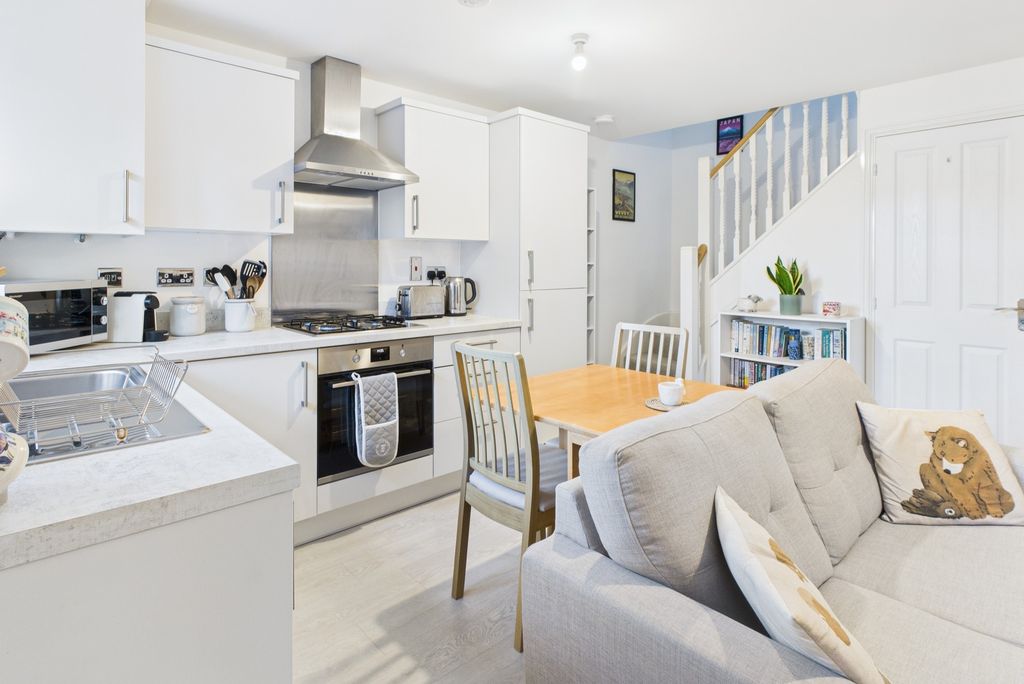 Property photo 2 of 12 Cam02519G0-Pr0361-Still001