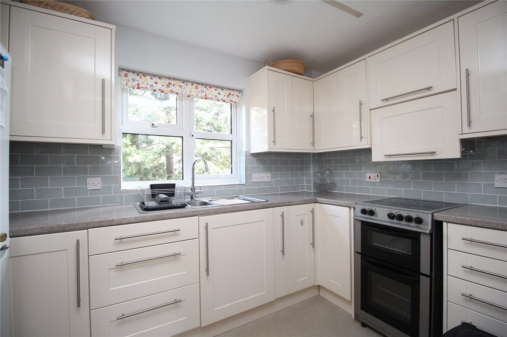Property photo 3 of 12 Picture No. 14