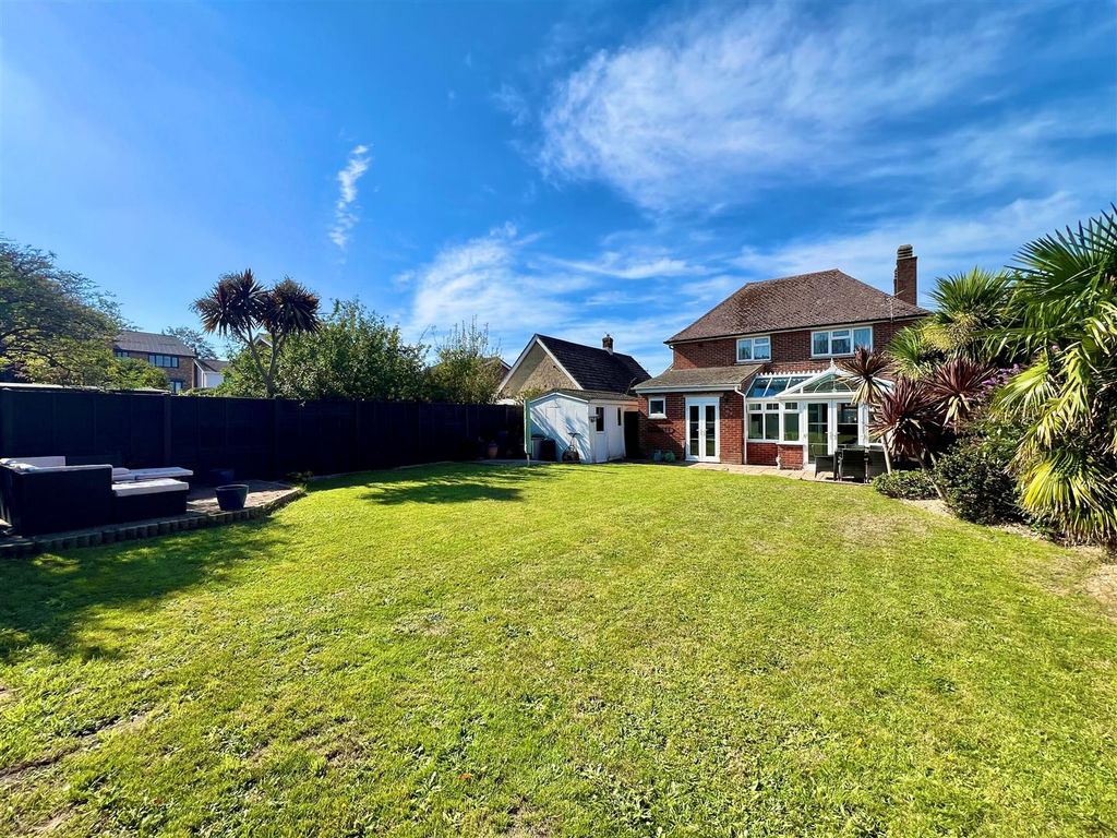 Property photo 2 of 24
