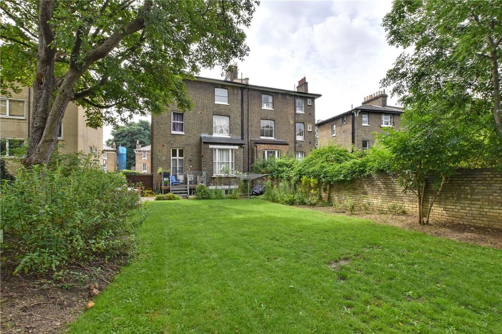 Property photo 2 of 16 Picture No. 25