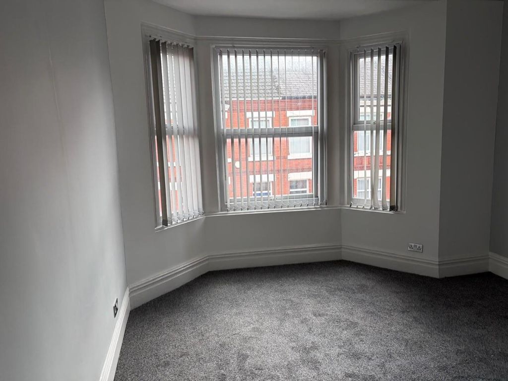 Property photo 1 of 10 Lounge 1.Jpg