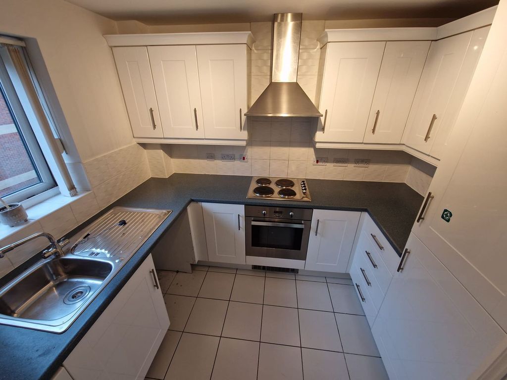 Property photo 3 of 8
