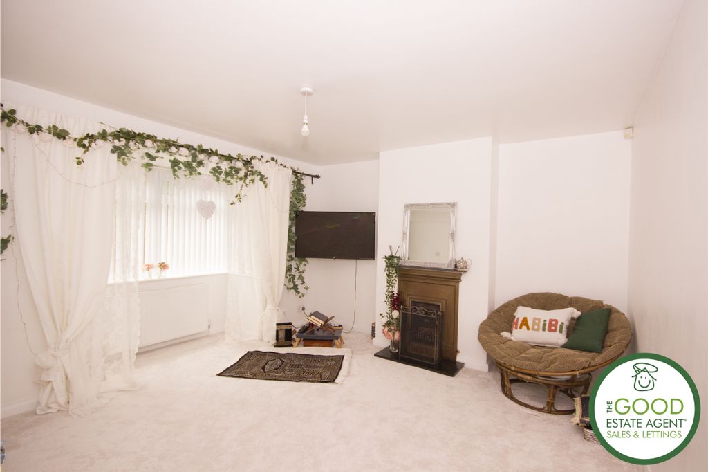 Property photo 2 of 22