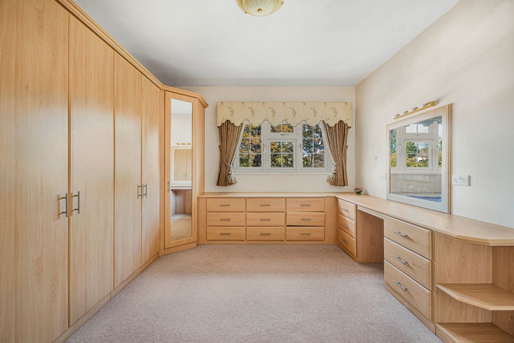 Additional image 17 of 5 bed detached house for saleMymms Drive, Brookmans Park AL9