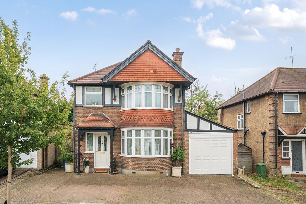 Property photo 1 of 23 1332458-1-6890B84...