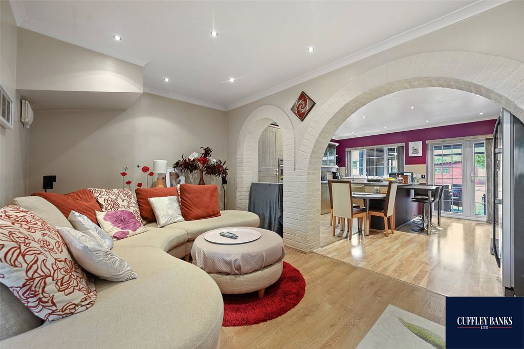 Property photo 2 of 11 Picture No. 02