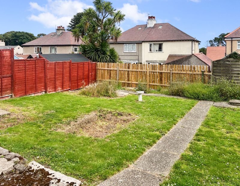 Property photo 2 of 19 6 Seaview Road