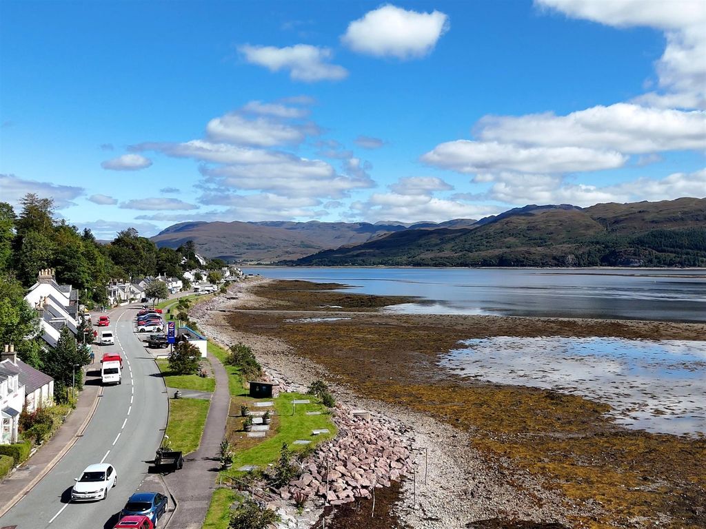 Property photo 3 of 14 Photo 2