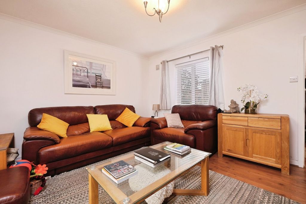 Property photo 3 of 18