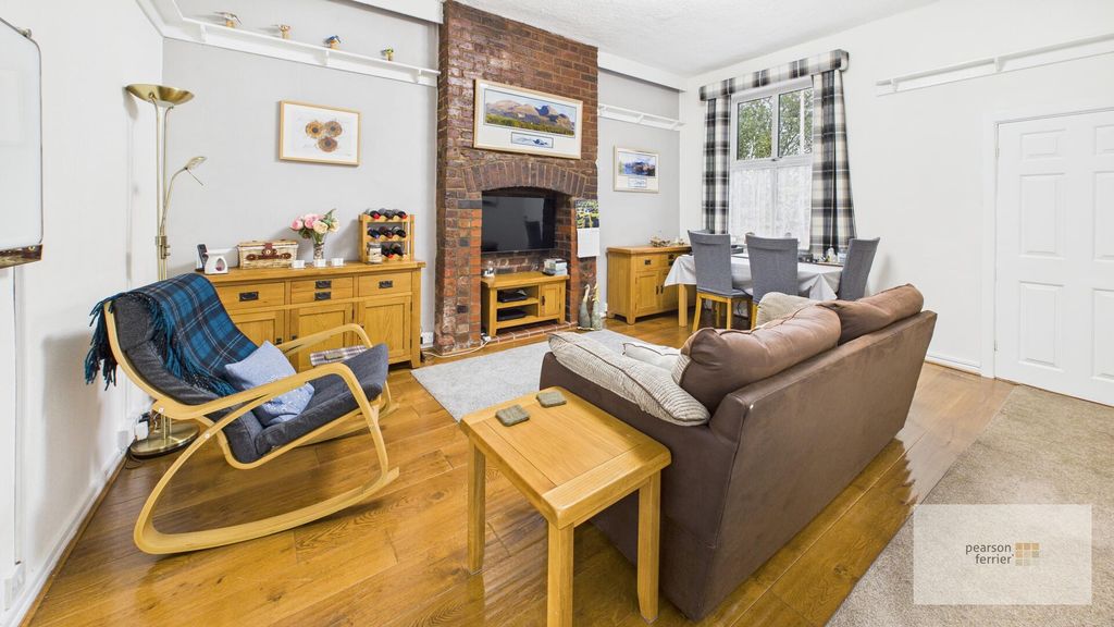 Property photo 2 of 12 Sitting/Dining Room