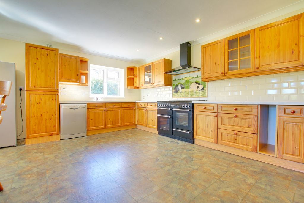 Property photo 2 of 15 Img_5108-Img_5110