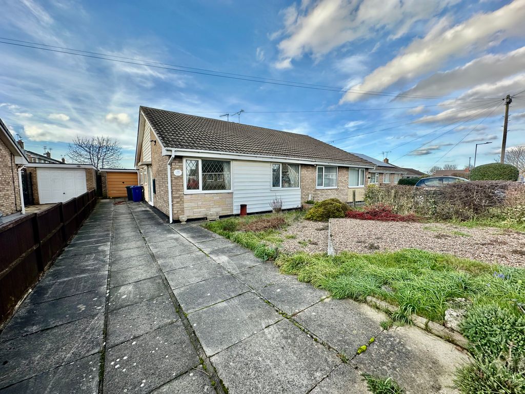 Property photo 1 of 12 Bathroom