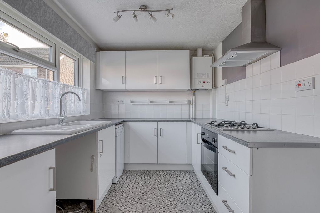 Property photo 2 of 16