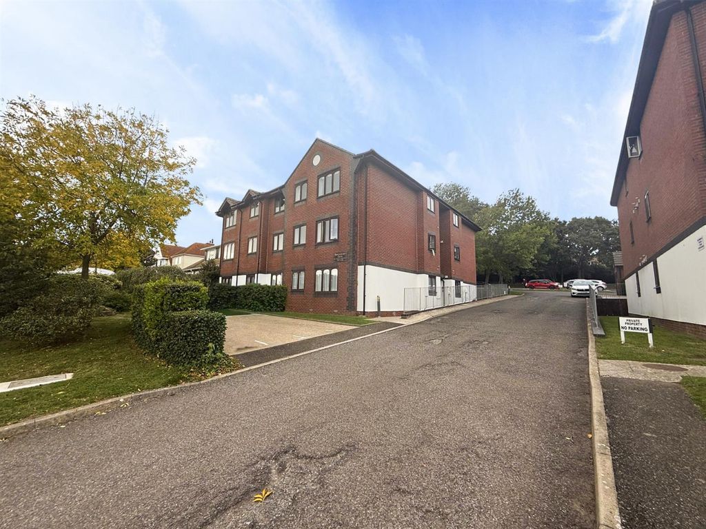 Property photo 1 of 13