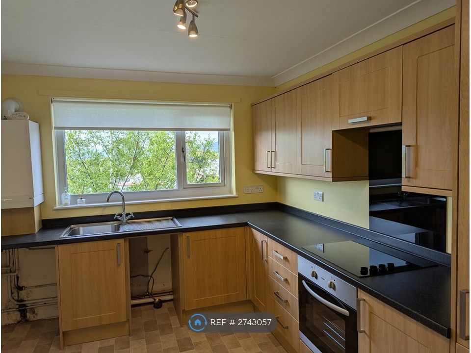 Property photo 3 of 7 Kitchen