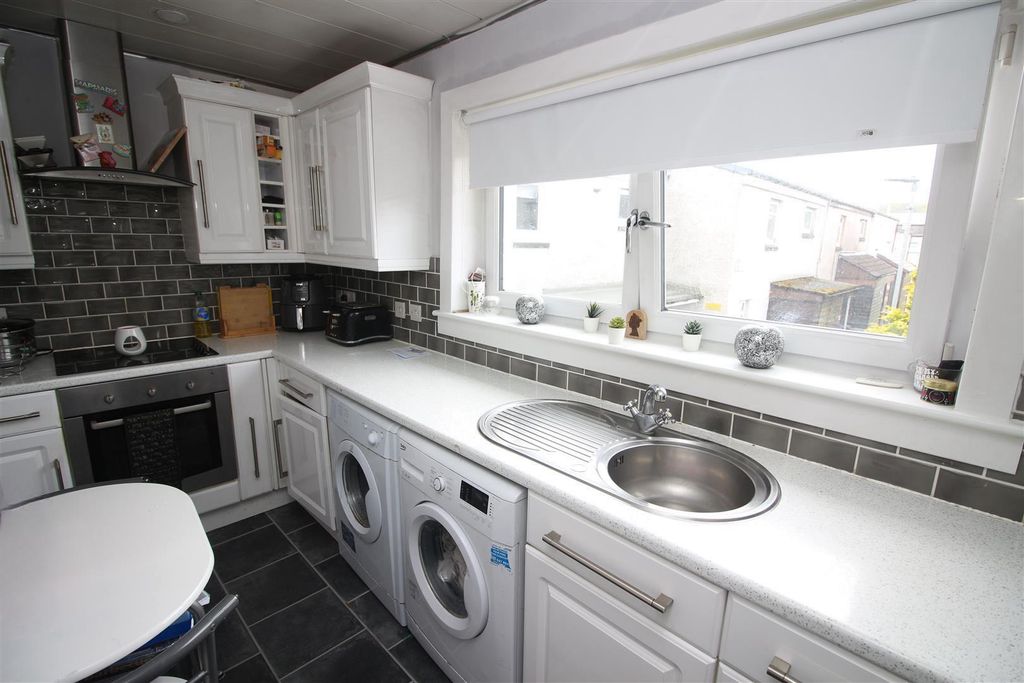 Additional image 6 of 1 bed flat for saleMarkinch Road, Port Glasgow PA14
