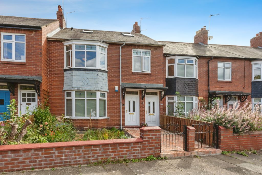 Property photo 1 of 18
