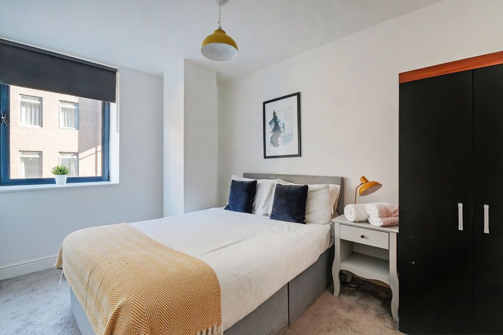 Property photo 3 of 15 Bedroom