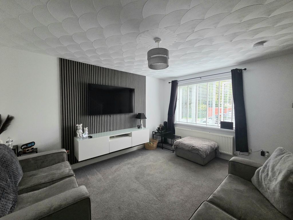 Property photo 2 of 7 Lounge