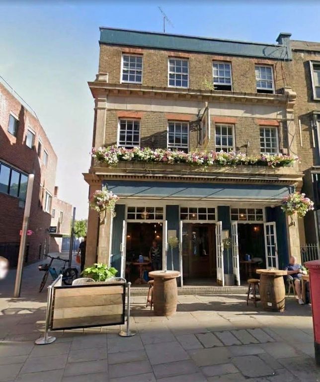 Property photo 1 of 3 Prime Corner Restaurant / Retail Premises To Let – King Street, Hammersmith W6