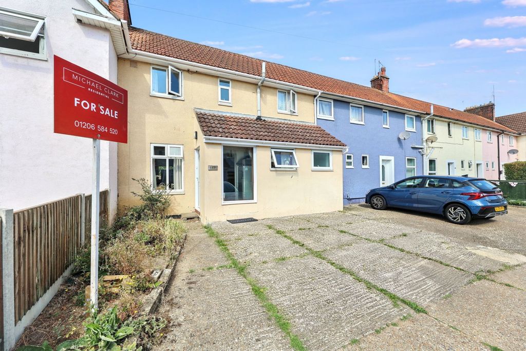 Property photo 1 of 16