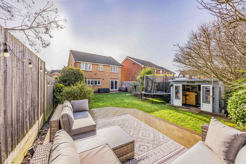 Property photo 2 of 33 Photo 29