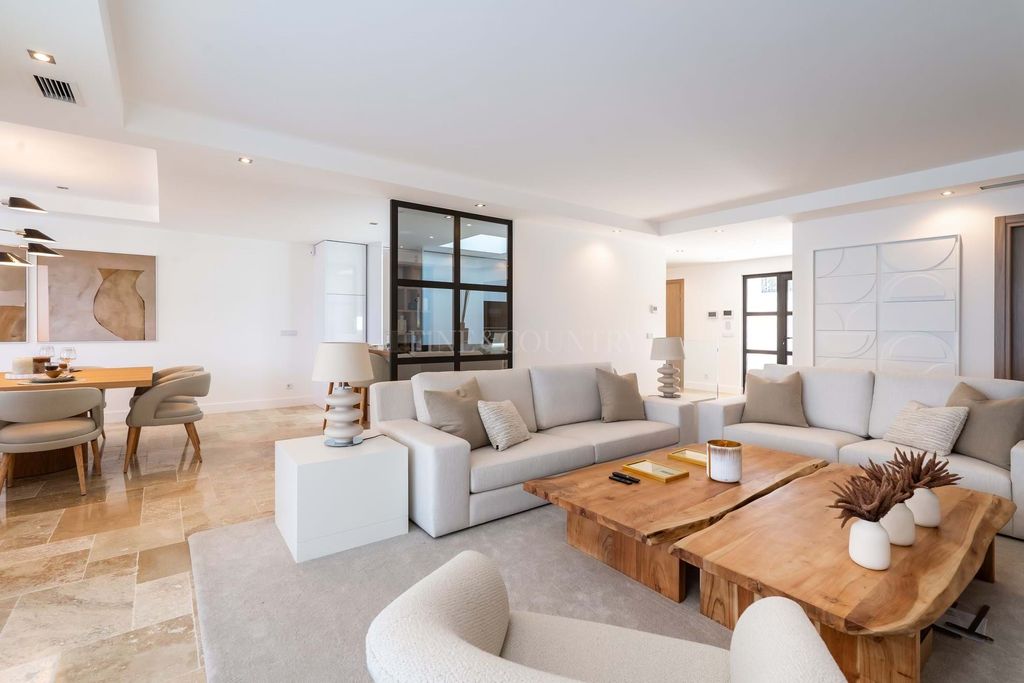 Property photo 2 of 30