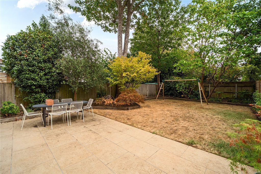 Property photo 2 of 17 Picture No. 09